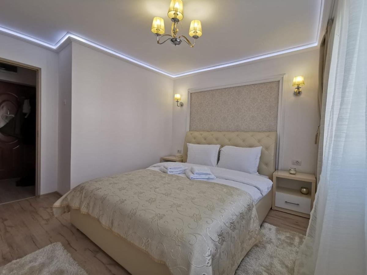 Apartament Gold Luxury Apartment Tirgu Ocna Exterior photo