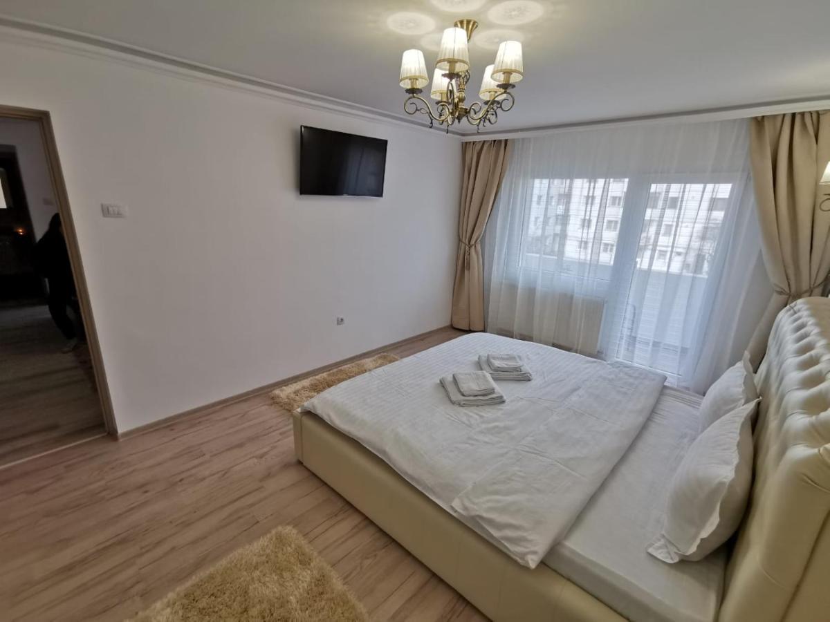 Apartament Gold Luxury Apartment Tirgu Ocna Exterior photo